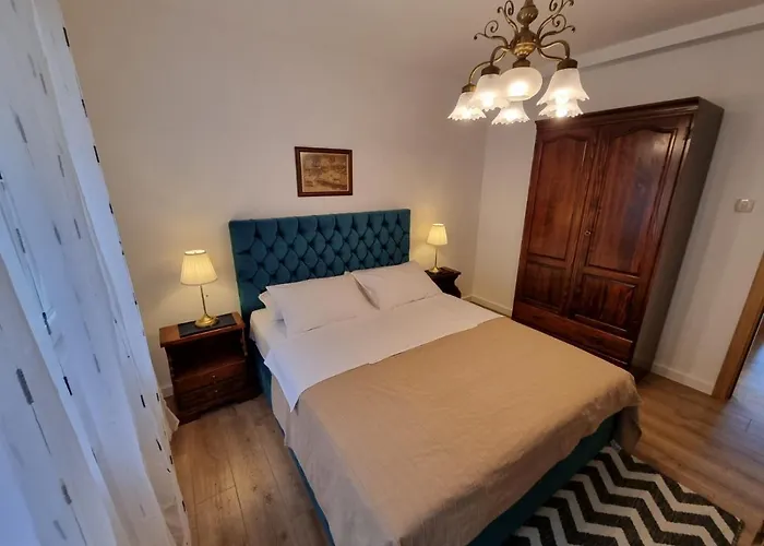 Golden Fields Apartment Near The Old Town